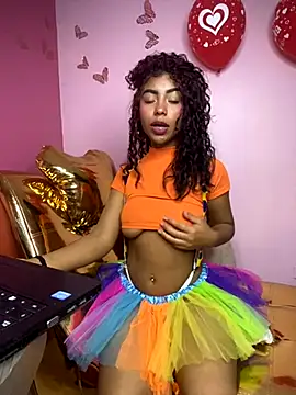 PrettyTiana  online show from 8, 10, 2025