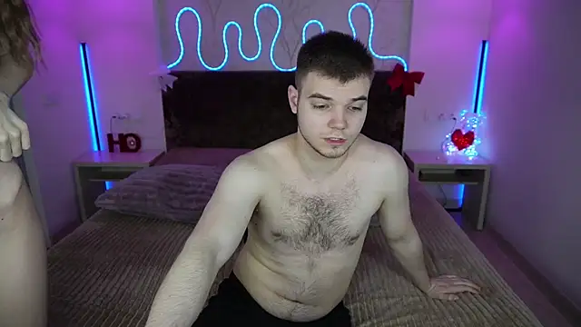 Vikki George online show from 5, 12, 2025