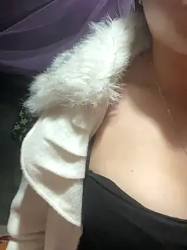 Luna-ass online show from 3, 12, 2025