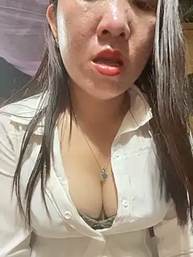 Snapshot of Luna-ass chatting on 8, 11, 2025 Luna-ass online show from 8, 11, 2025