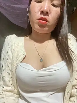 Snapshot of Luna-ass chatting on 25, 11, 2025 Luna-ass online show from 25, 11, 2025