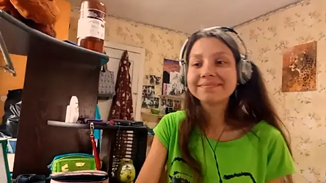 QutieDaSweet online show from 23, 9, 2025