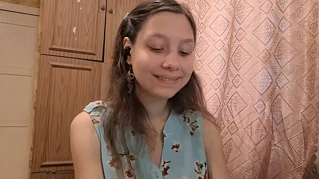 QutieDaSweet online show from 6, 11, 2025