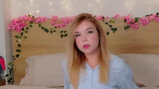 Lilith Bonheur online show from 29, 10, 2025