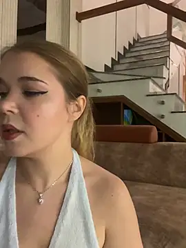 Lilith Bonheur online show from 28, 3, 2026