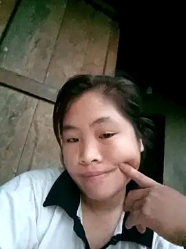 Luyen004 online show from 10, 4, 2026