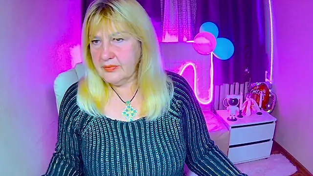 EmmaEllison online show from 7, 10, 2025