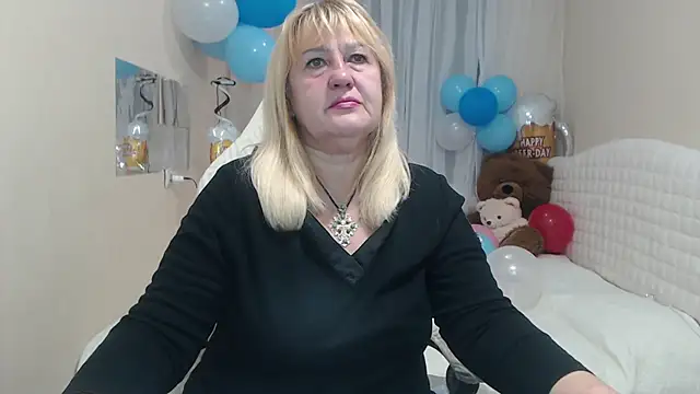 EmmaEllison online show from 4, 10, 2025