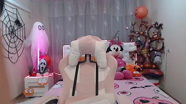 EmmaEllison online show from 5, 11, 2025