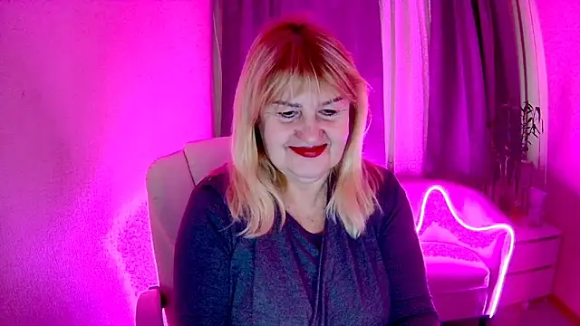 EmmaEllison online show from 20, 11, 2025