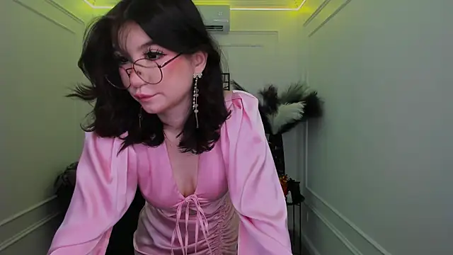 MeLLSawertyq online show from 2, 11, 2025