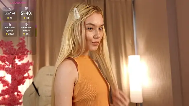 Snapshot of Flirty_lee chatting on 5, 10, 2025 Flirty lee online show from 5, 10, 2025