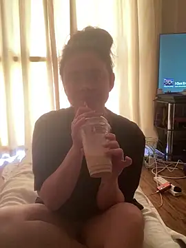 Mia Winters online show from 12, 4, 2026