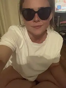 Mia Winters online show from 6, 8, 2026