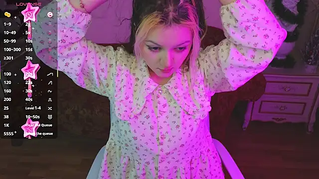 JuicyLullu online show from 11, 1, 2026