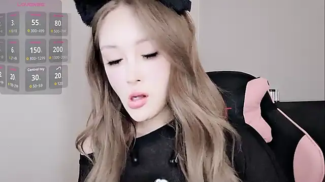 Snapshot of QiaoHui chatting on 2, 12, 2025 QiaoHui online show from 2, 12, 2025