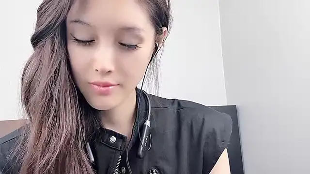 Snapshot of QiaoHui chatting on 9, 10, 2025 QiaoHui online show from 9, 10, 2025