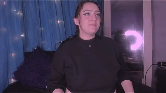 Snapshot of alizon_cooper chatting on 13, 1, 2026 alizon cooper online show from 13, 1, 2026