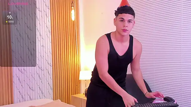 Snapshot of james_jonnes chatting on 4, 11, 2025 james jonnes online show from 4, 11, 2025