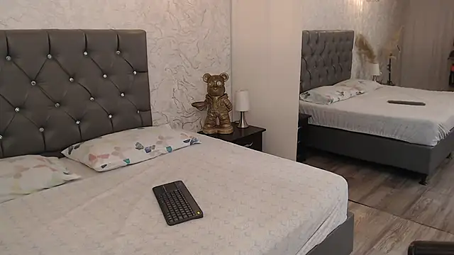 Sabriinaa Foxx online show from 18, 12, 2025