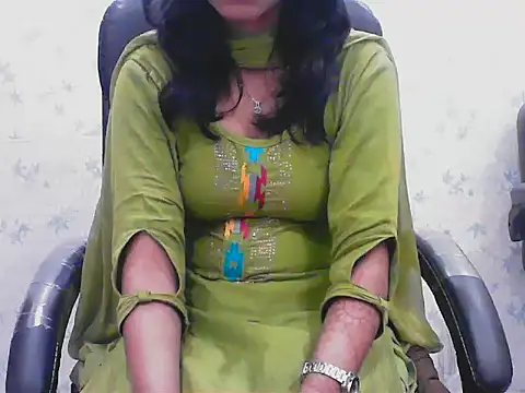 short girl  online show from 23, 2, 2026