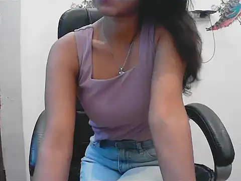 Snapshot of short_girl_ chatting on 5, 7, 2026 short girl online show from 5, 7, 2026