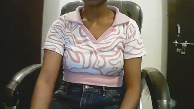 short girl  online show from 14, 5, 2026