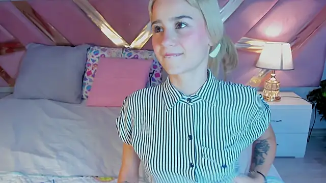 ChloeLaurentt online show from 22, 12, 2025