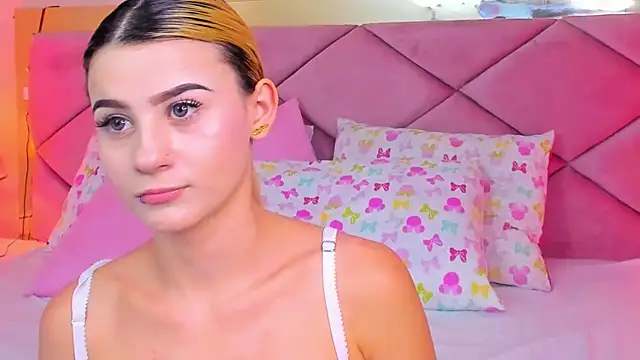 ChloeLaurentt online show from 13, 3, 2026