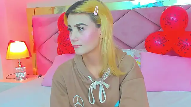 ChloeLaurentt online show from 3, 3, 2026