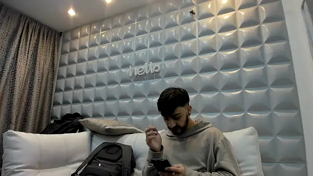 Jack Daniel   online show from 10, 11, 2025