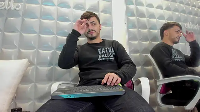 Jack Daniel   online show from 3, 10, 2025