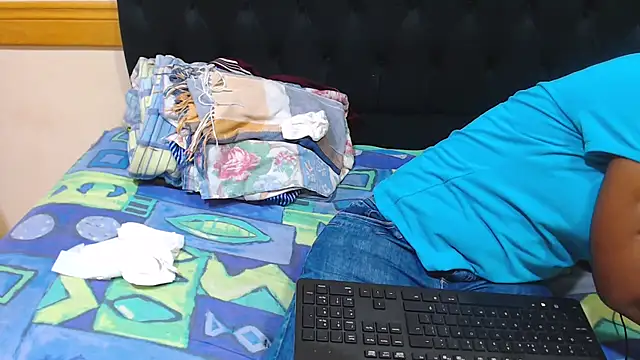 SexyBeverly  online show from 28, 9, 2025