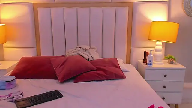 LaylaaDoll online show from 25, 2, 2026