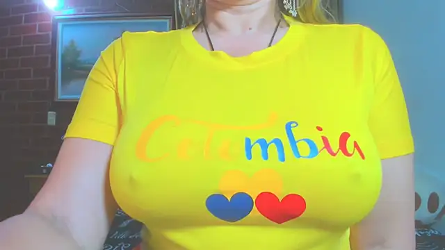Snapshot of LatinaMature_ chatting on 8, 6, 2026 LatinaMature online show from 8, 6, 2026