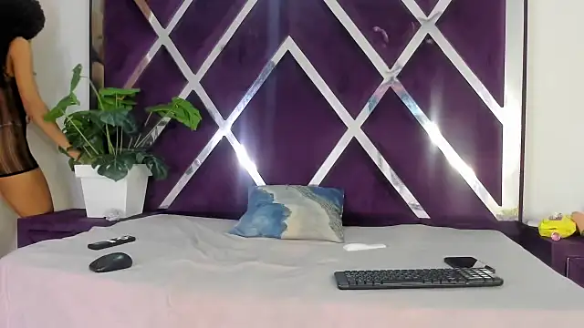 angelkyraasm online show from 29, 10, 2025