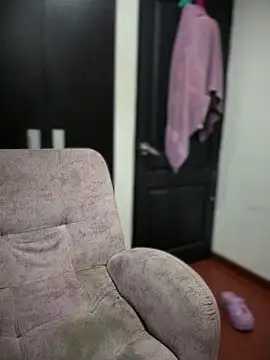 Isabella-Teen online show from 11, 11, 2025