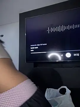 Isabella-Teen online show from 16, 10, 2025