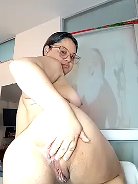 Chiki hot92 online show from 25, 11, 2025