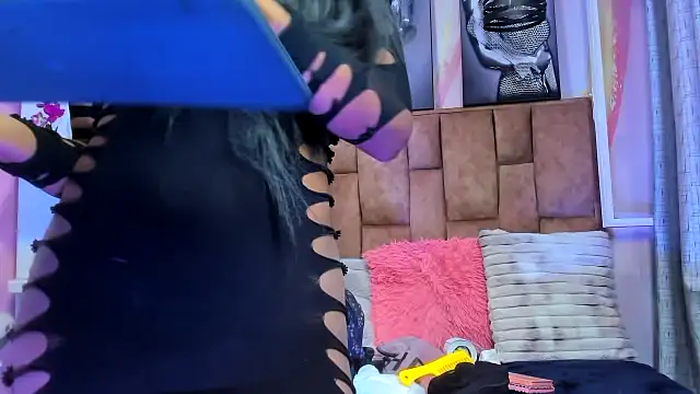 alix noa online show from 17, 12, 2025