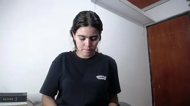 isabel 09 online show from 22, 10, 2025