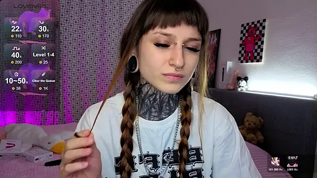 LilithPoison online show from 19, 12, 2025