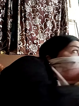 Snapshot of Love-890 chatting on 15, 11, 2025 Love-890 online show from 15, 11, 2025