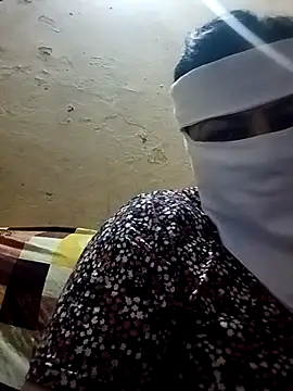 Snapshot of Love-890 chatting on 28, 10, 2025 Love-890 online show from 28, 10, 2025