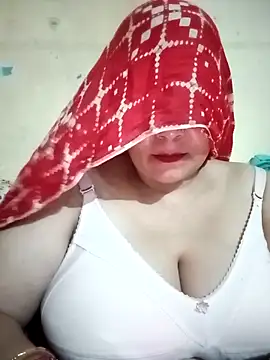 Snapshot of Love-890 chatting on 13, 10, 2025 Love-890 online show from 13, 10, 2025