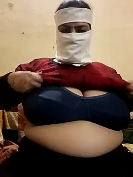 Snapshot of Love-890 chatting on 28, 10, 2025 Love-890 online show from 28, 10, 2025