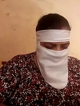 Snapshot of Love-890 chatting on 4, 11, 2025 Love-890 online show from 4, 11, 2025