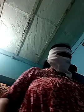 Snapshot of Love-890 chatting on 8, 11, 2025 Love-890 online show from 8, 11, 2025