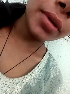 Aaisha-16 online show from 4, 4, 2026