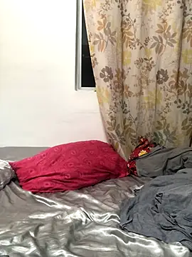 Snapshot of estradiolist chatting on 2, 10, 2025 estradiolist online show from 2, 10, 2025